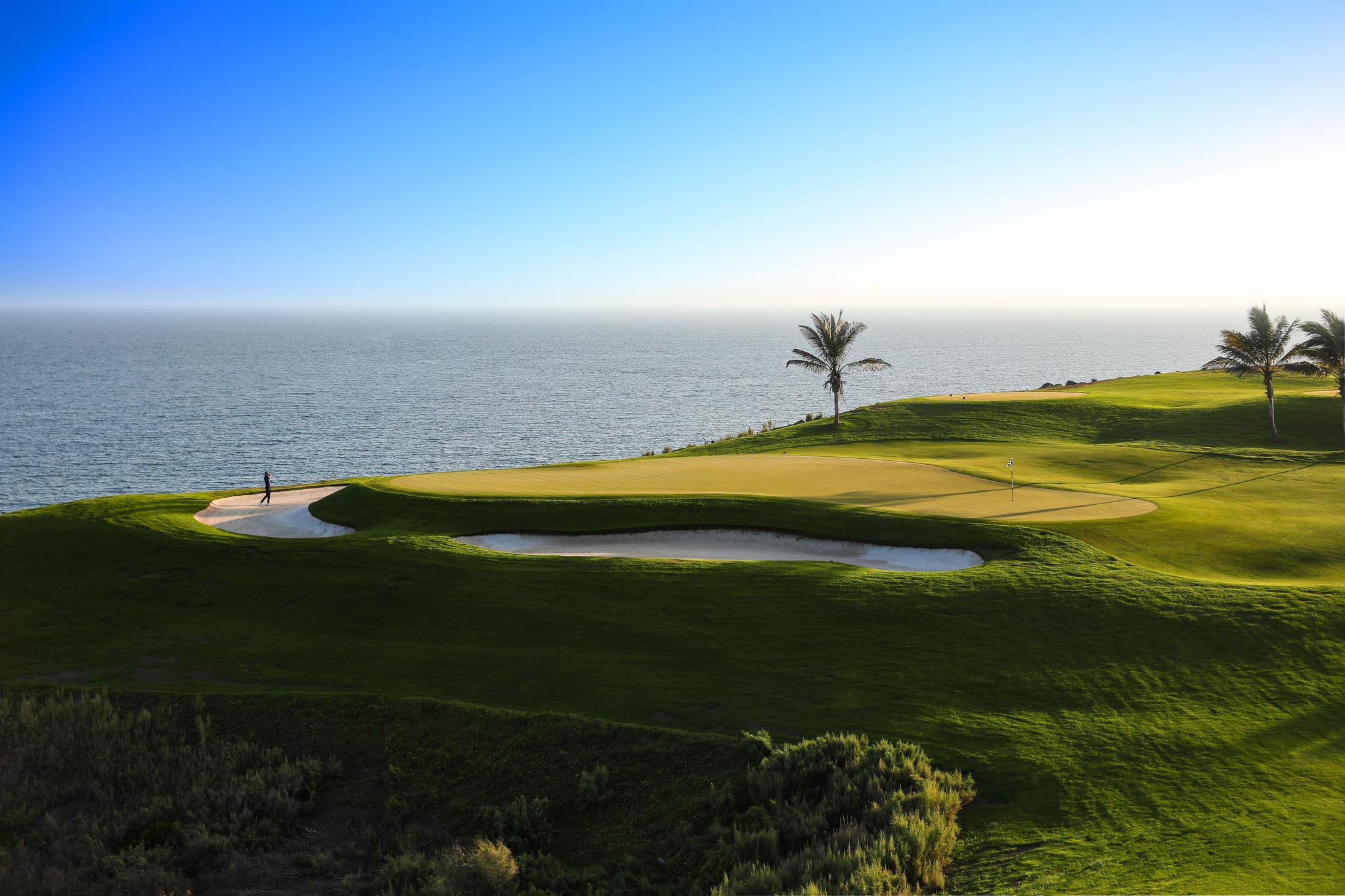 View of the Par 3 12th green at Meloneras Golf