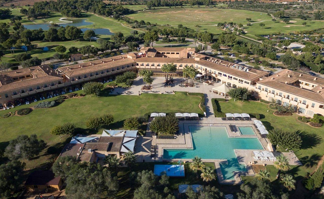 Aerial view of Hacienda Son Antem and the outdoor swimming pool