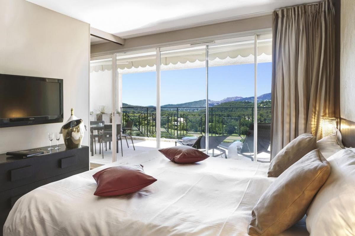 Double bed with a balcony
