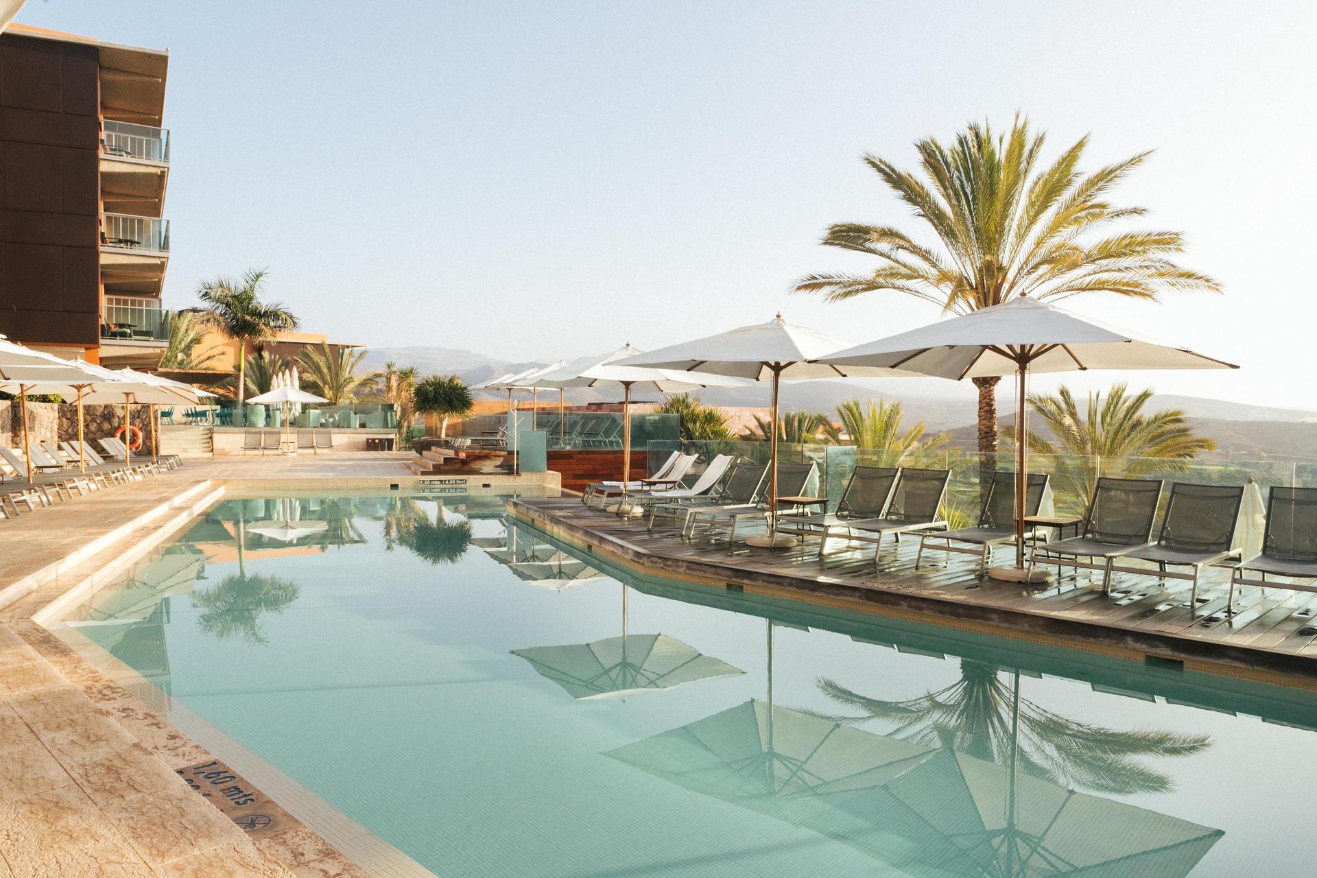 Outdor swimming pool