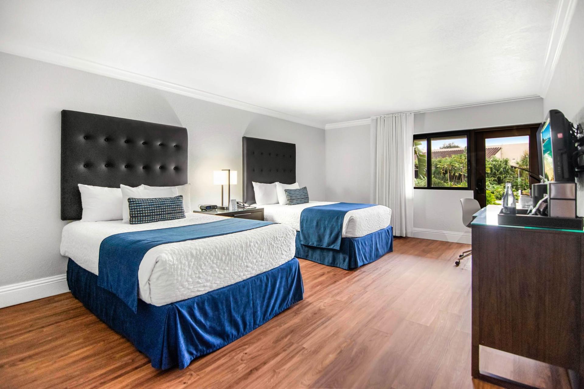 Miami Lakes Hotel room with two double beds