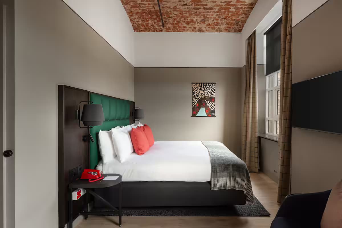 Double bed suite at Hotel Indigo Dundee