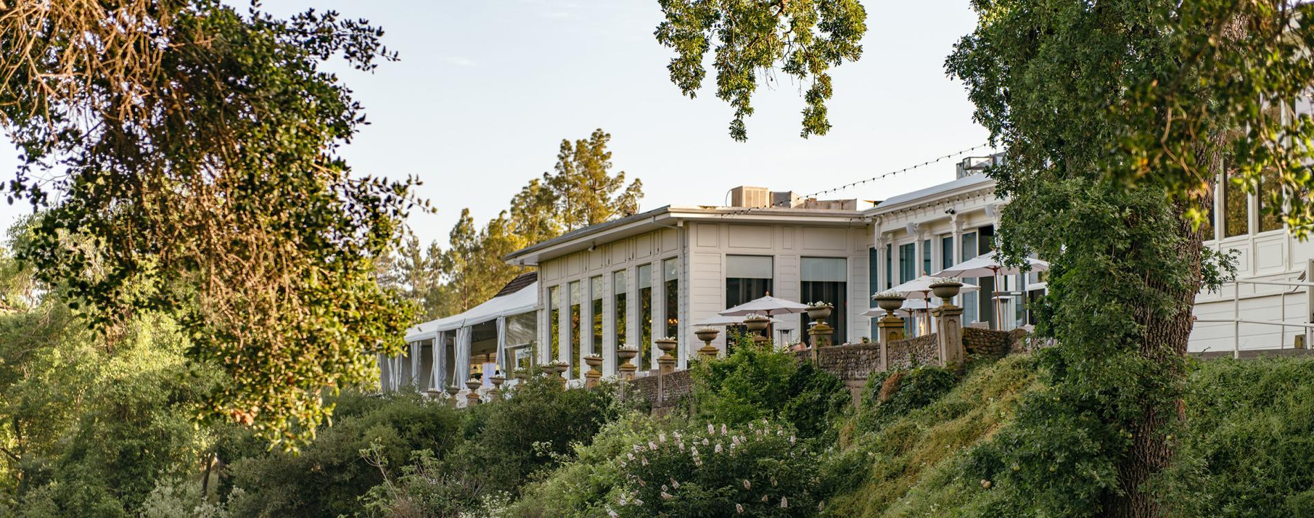 Panoramic view of the Silverado Resort building