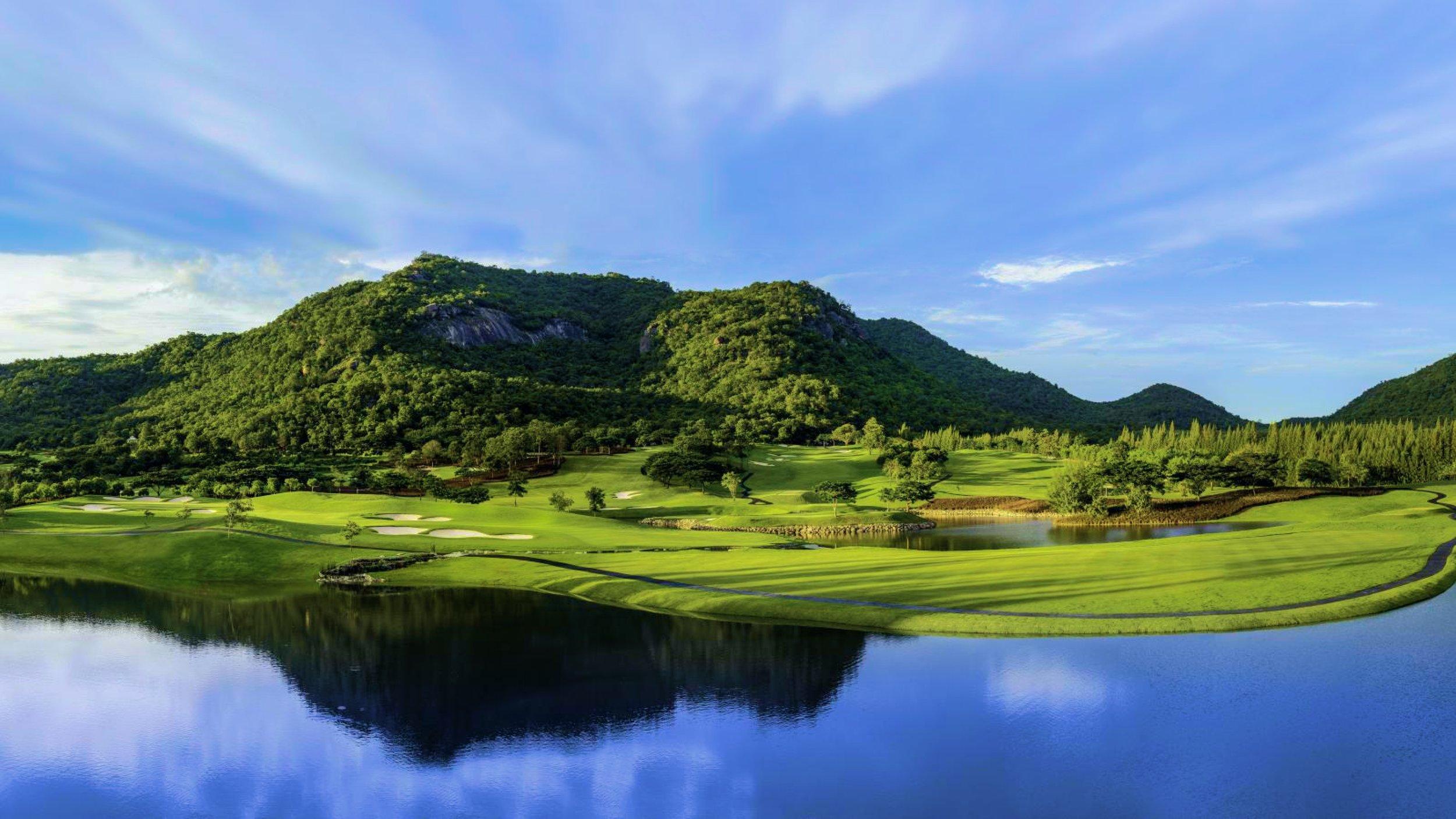 Overhead view of the Black Mountain Golf Course running along a river