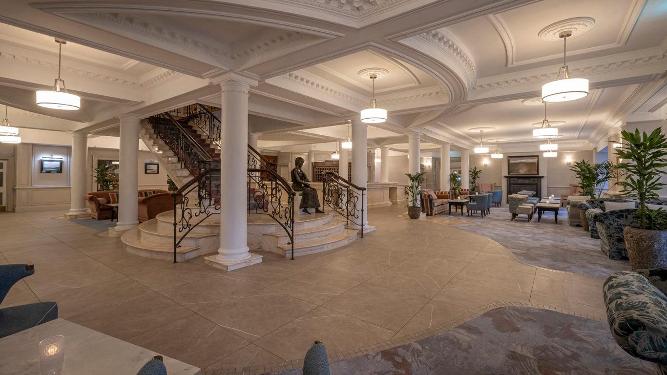 Reception at the Slieve Russell with a old fashioned, rustic look