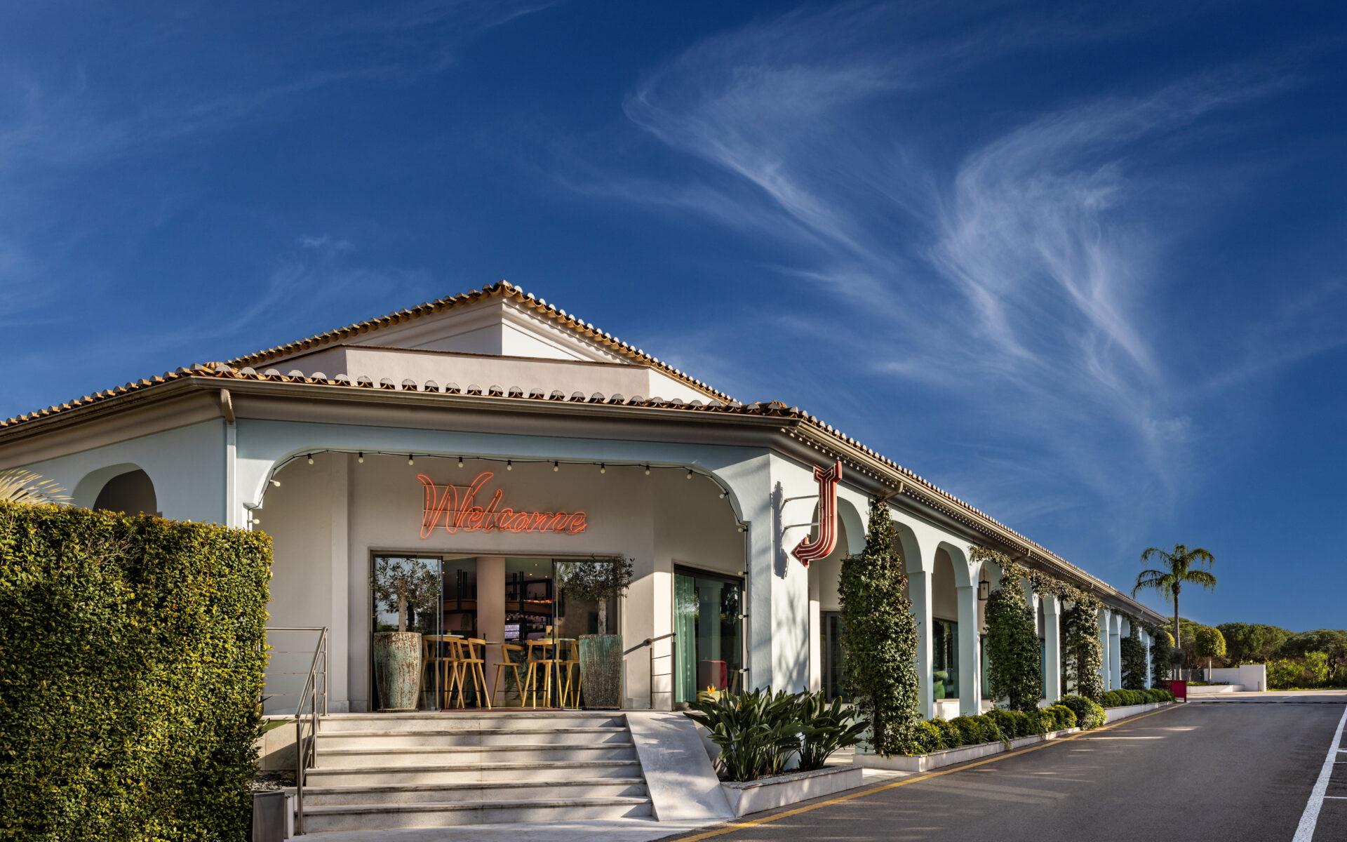 Front entrance of The Magnolia Hotel