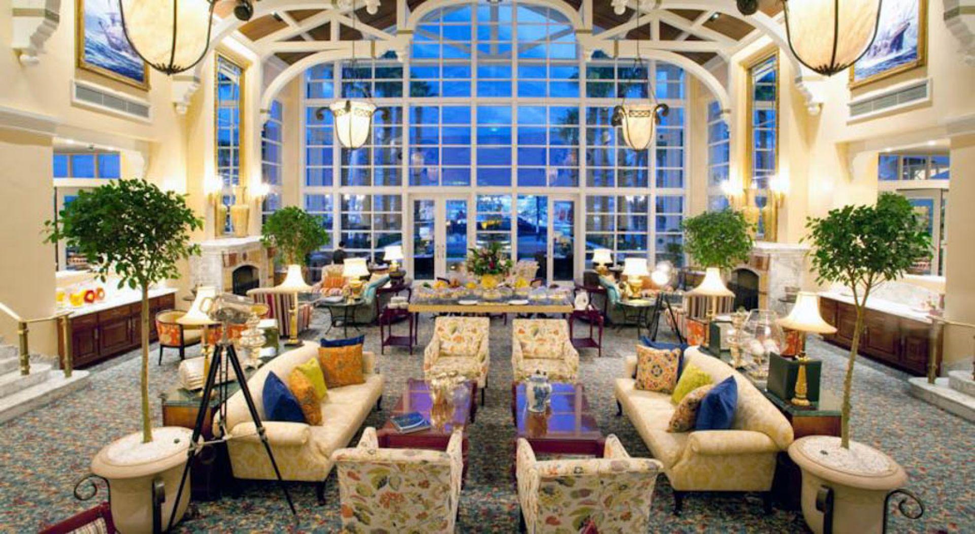 Lounging area in the reception of the hotel