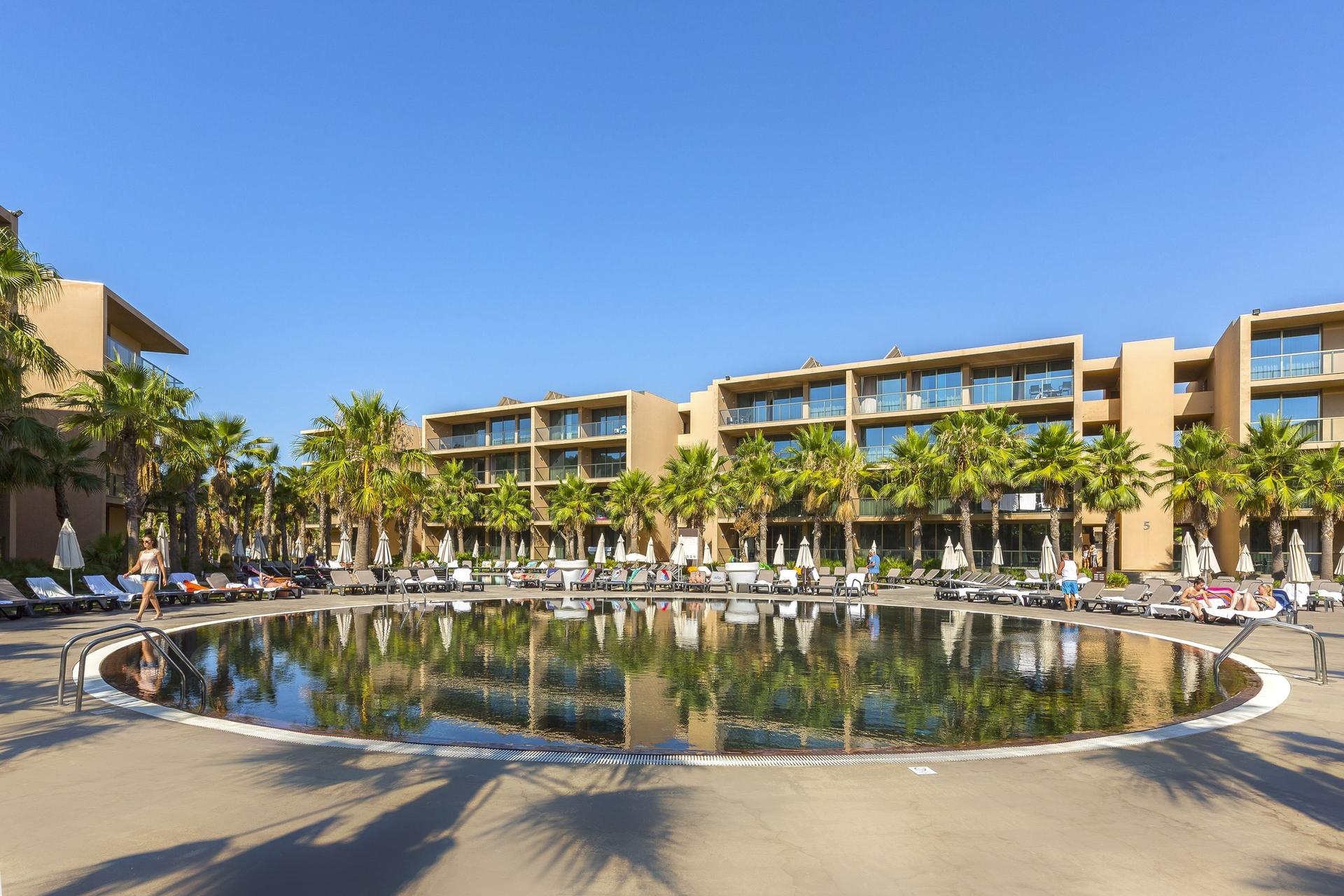 Exterior view of the Marriott Residence Salgados Resort