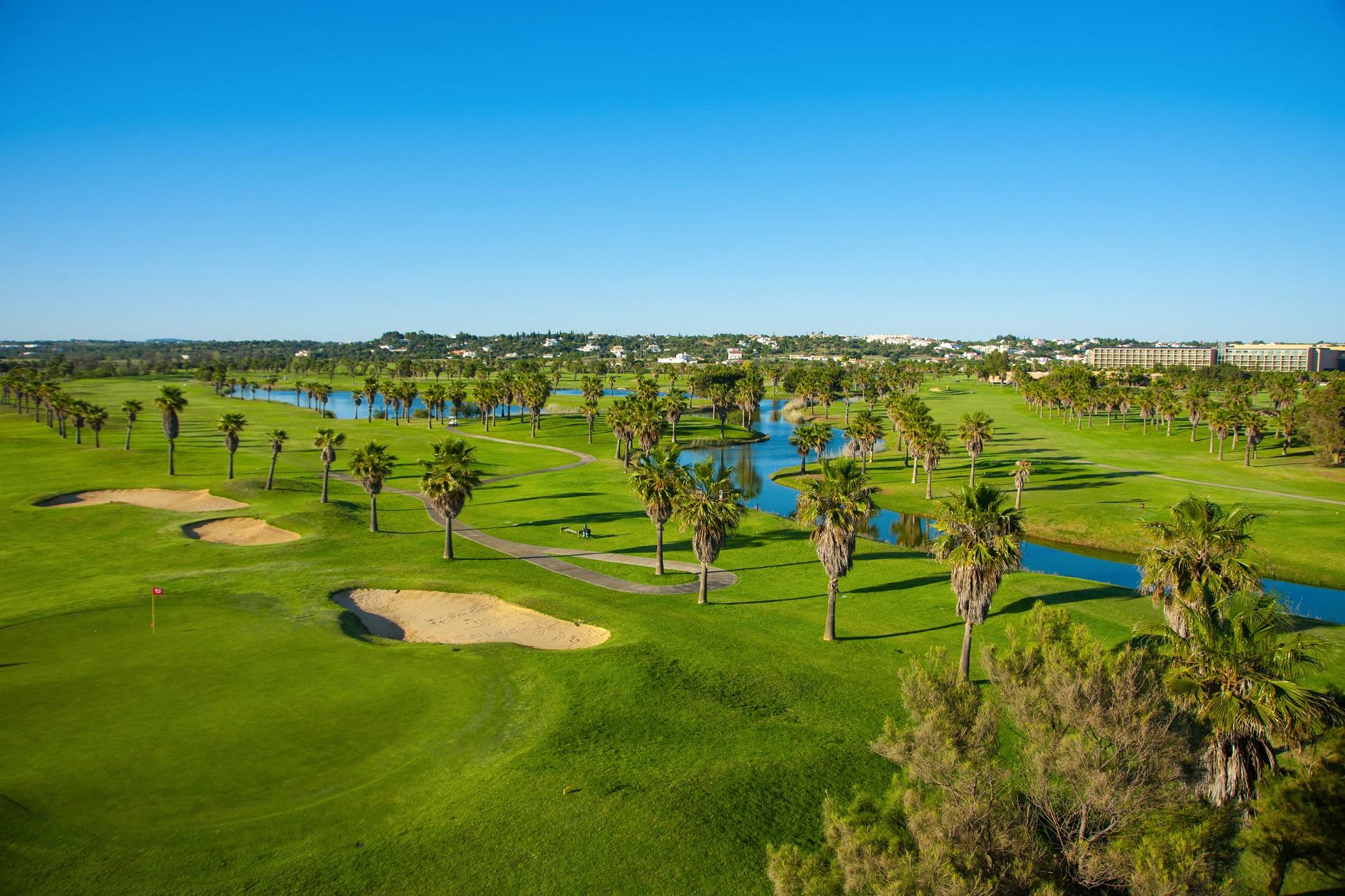 Panoramic view of the Marriott Residence Salgados Resort golf course