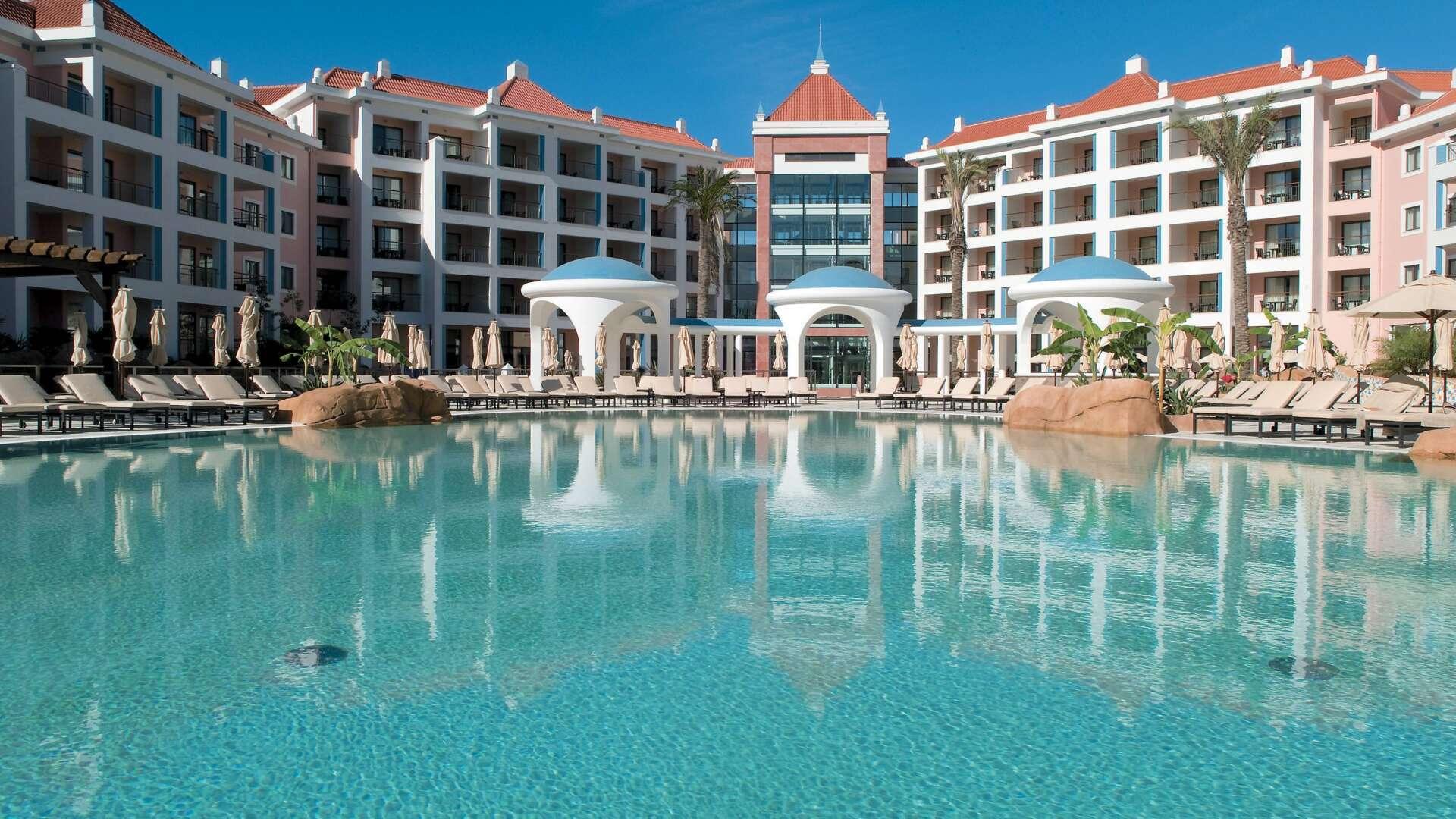 Outdoor swimming pool