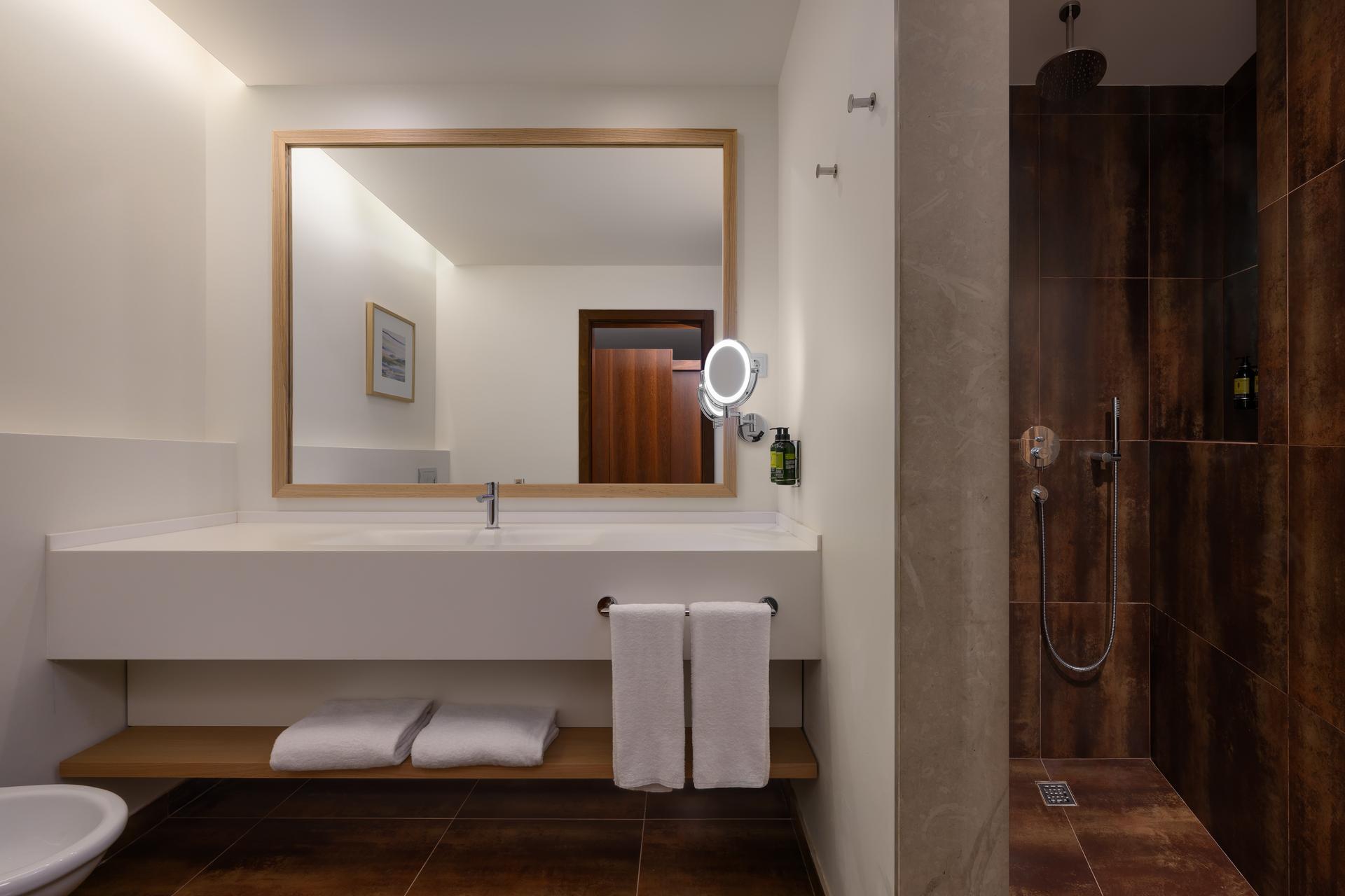 En suite bathroom