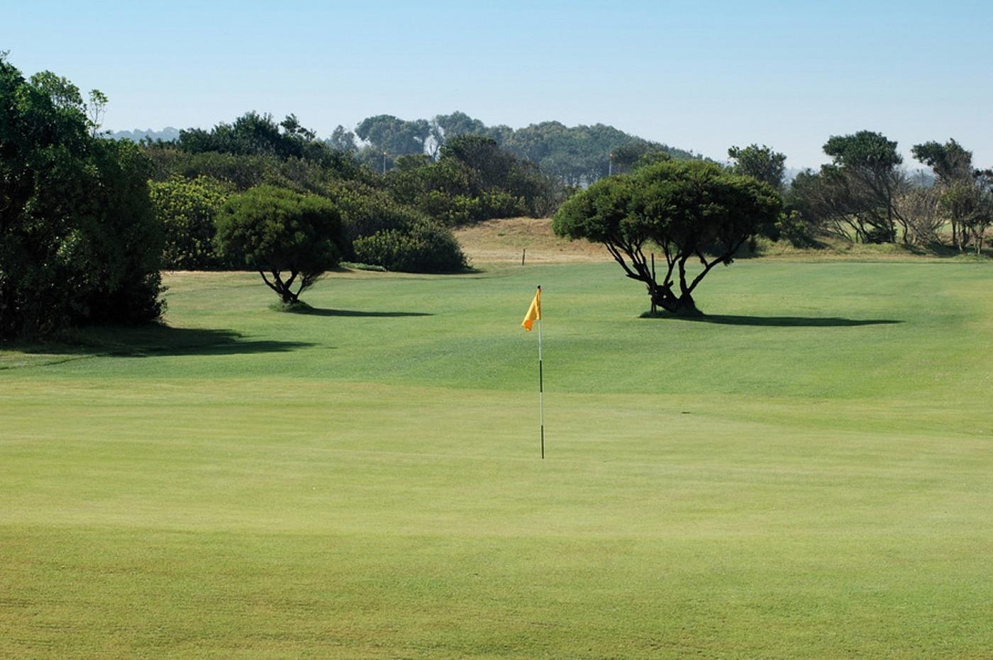 Wide open fairway leading up to the green