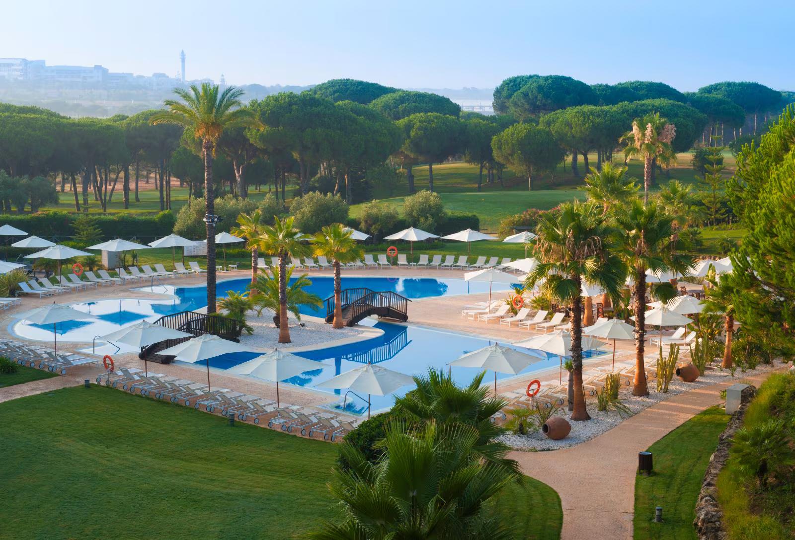Outdoor swimming pool