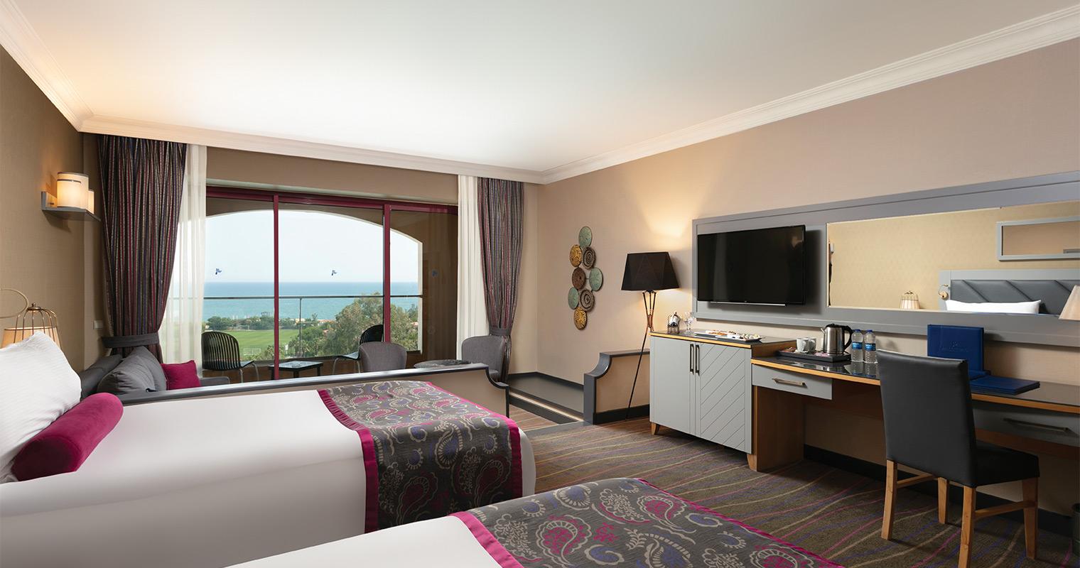Two Twin beds in a Twin / Double Room with a balcony
