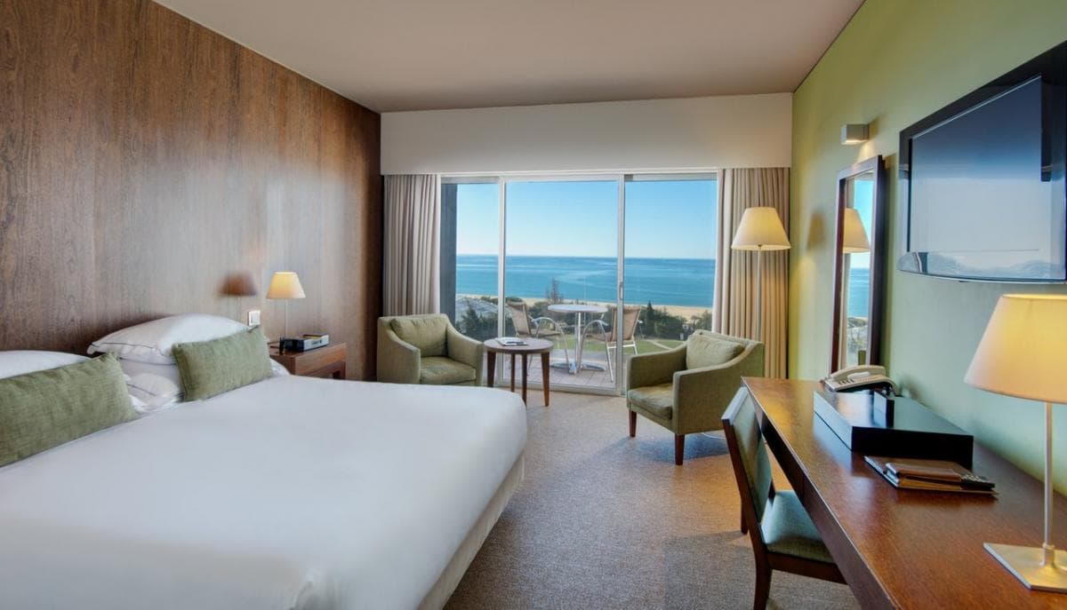 Double bed a television with balcony in a Double Room