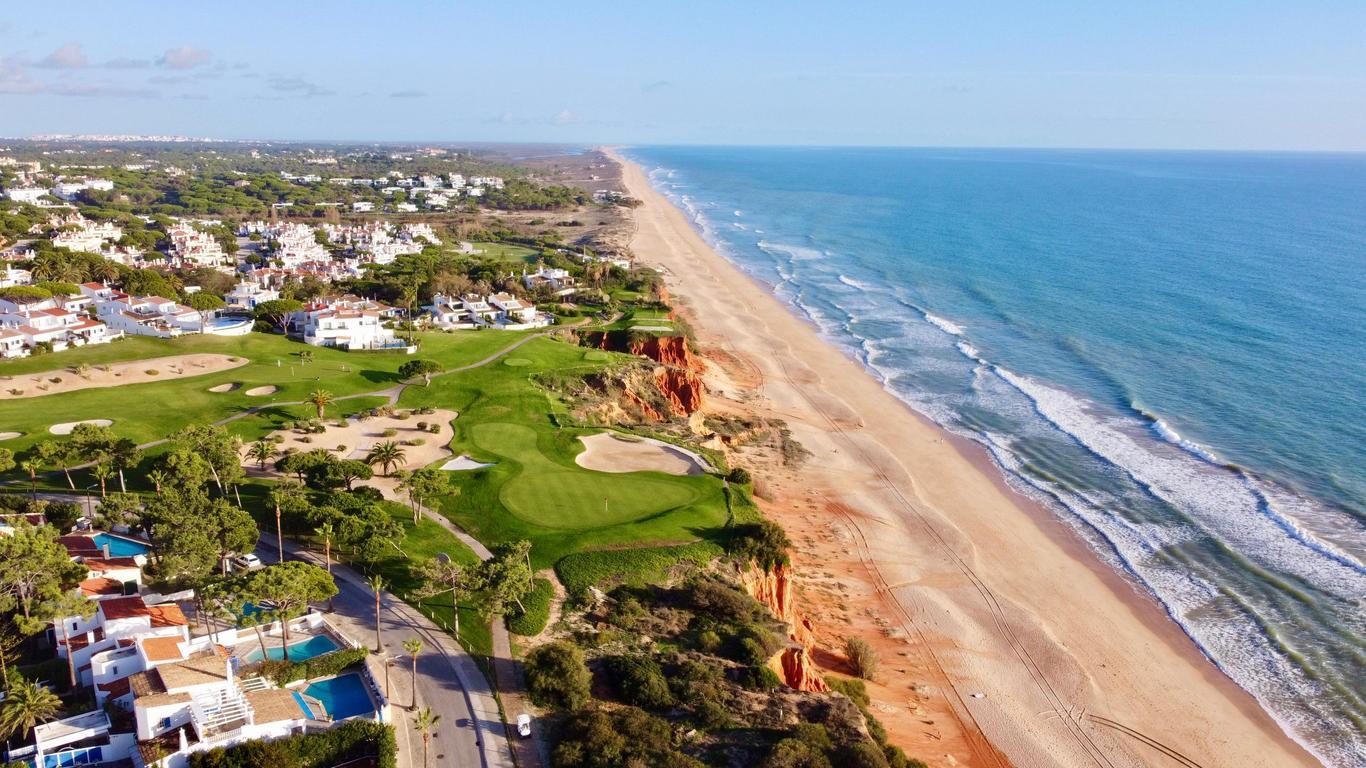 View of the cliffside golf at Vale do Lobo with the beach on the right