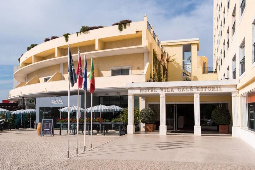 Front entrance of the Vila Gale Estoril hotel