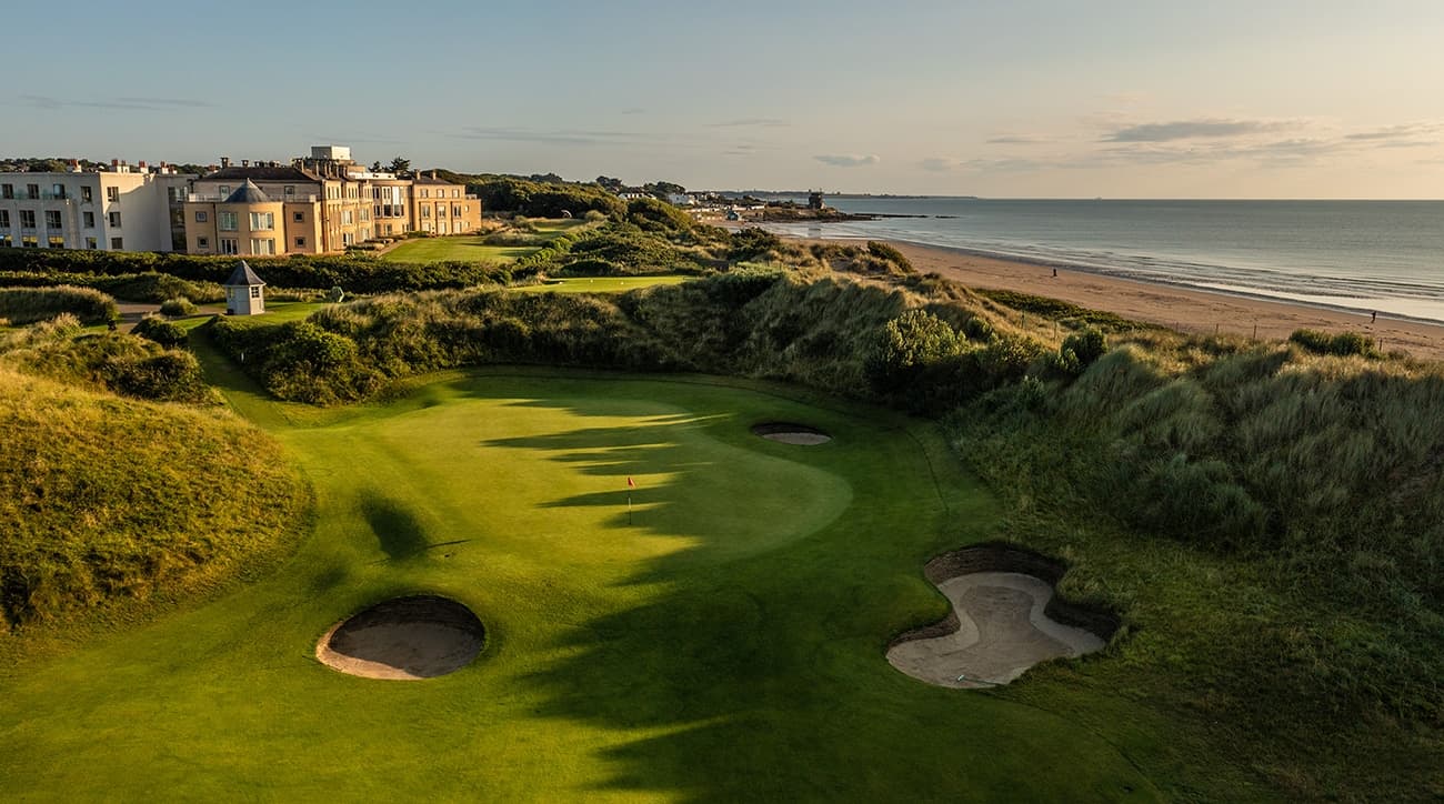 Green at Jameson Golf Links overlooking the Atlantic Ocean