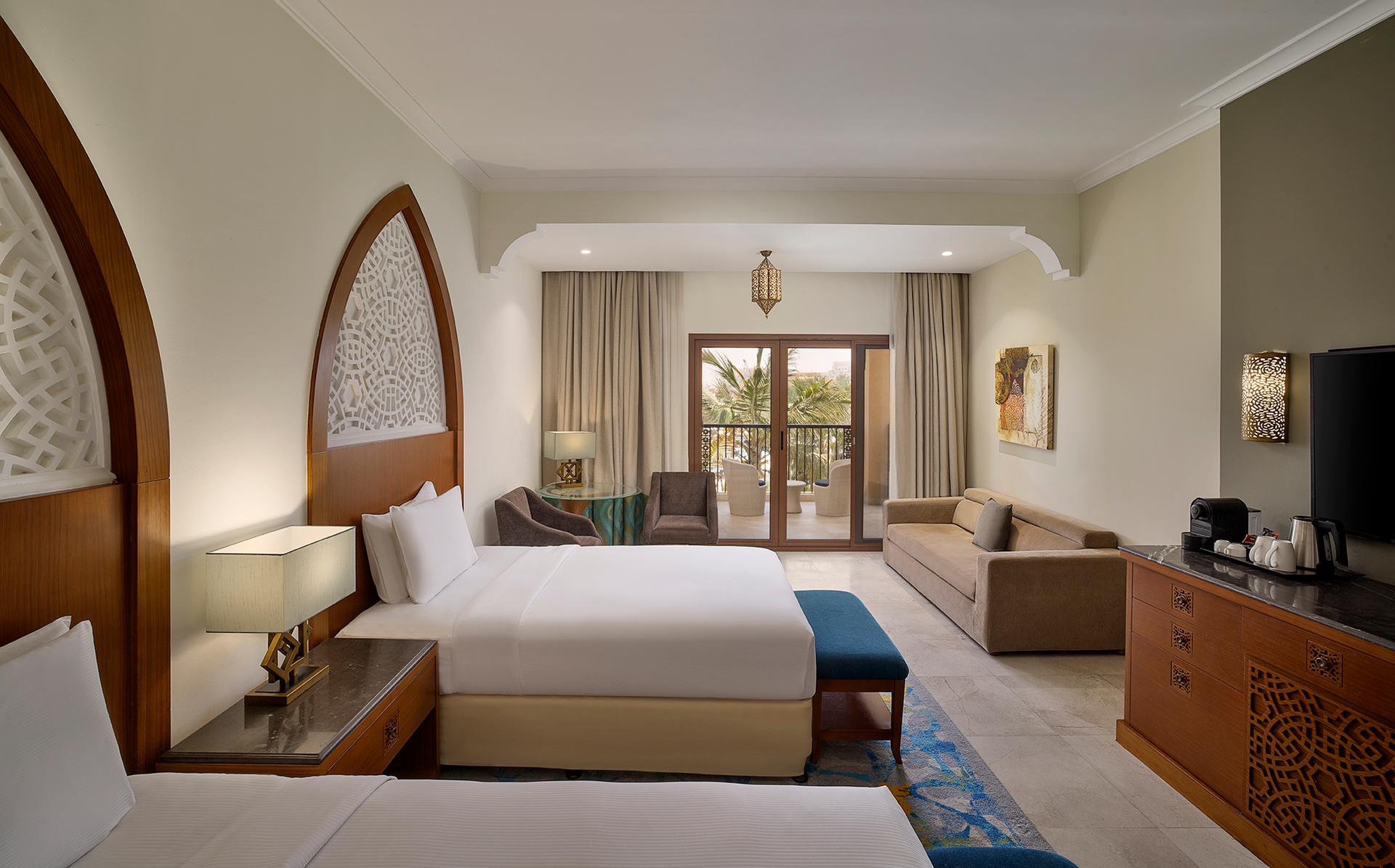Twin room with outdoor balcony area