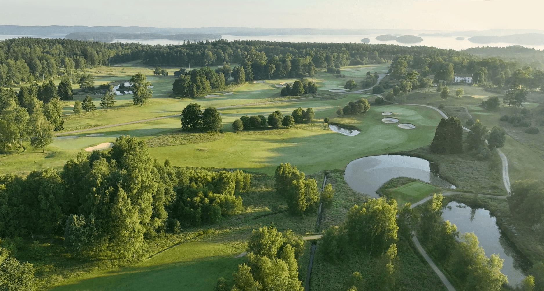 Overhead view of the Öijared Resort golf course