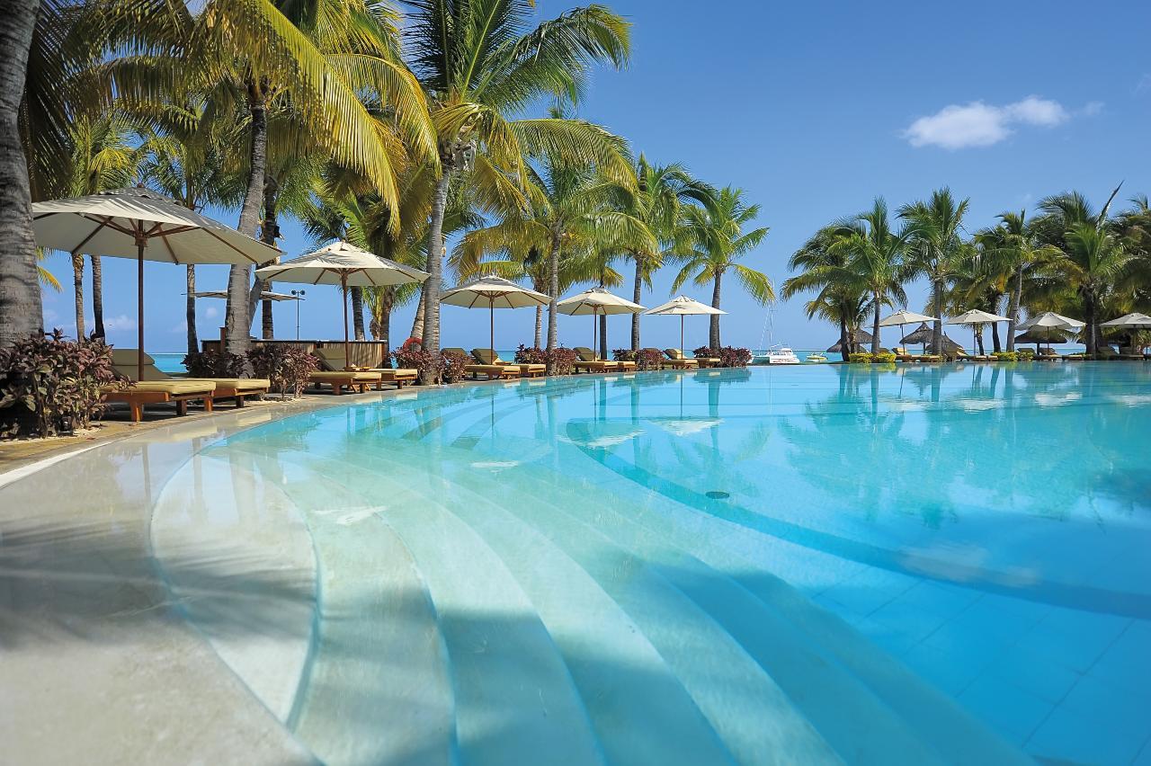 Outdoor swimming pool at the Paradis Beachcomber Golf Resort & Spa
