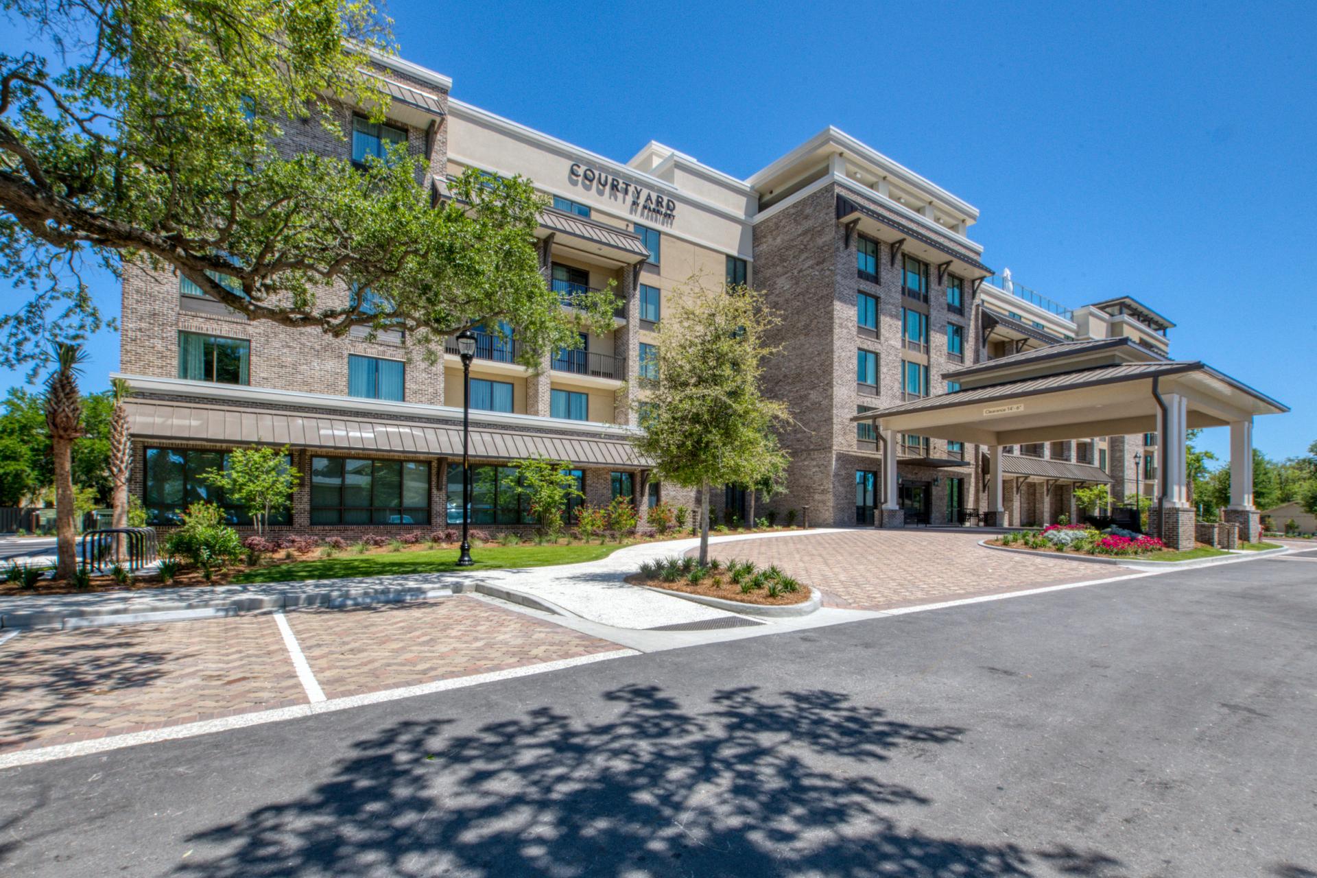Another exterior view of the Courtyard Hilton Head Island Hotel at daytime
