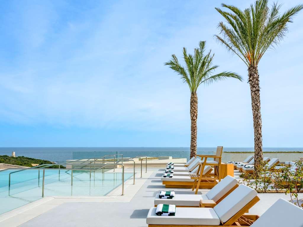 Outdoor swimming pool