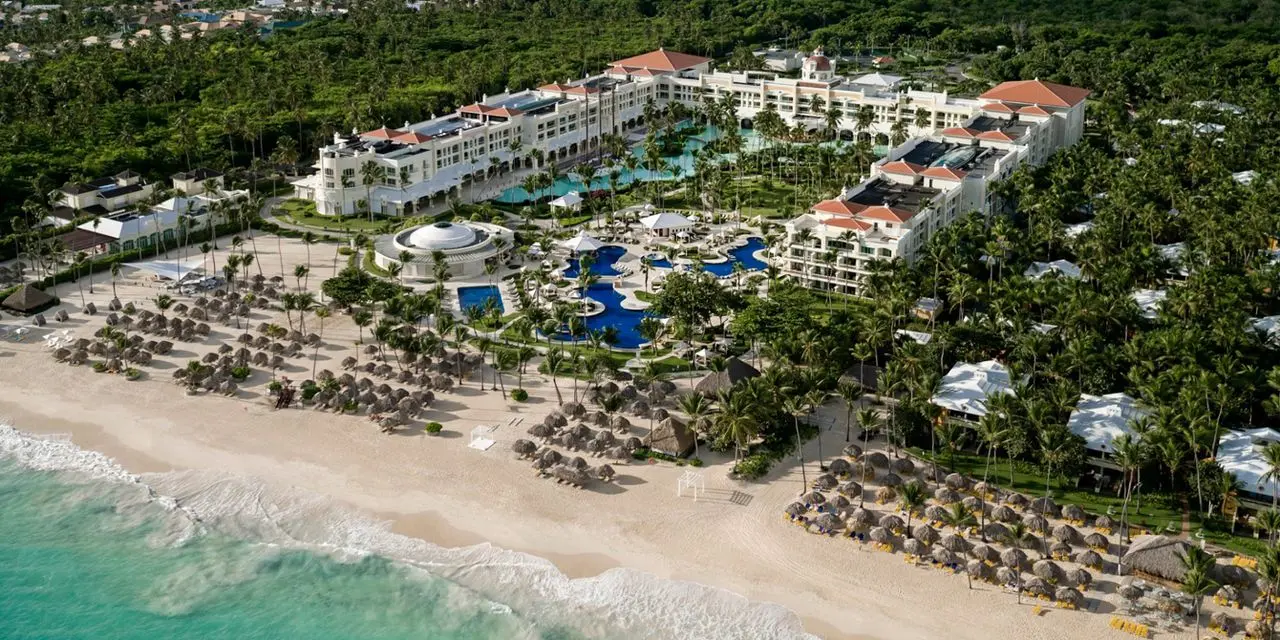 Birdseye view of Iberostar Bavaro Selection Suites hotel building