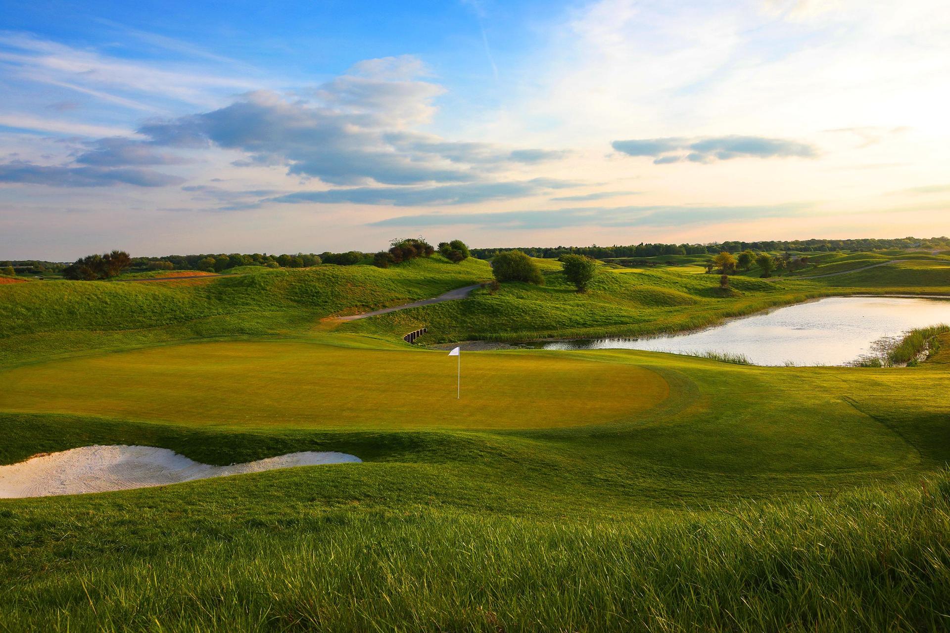 Green with water in front