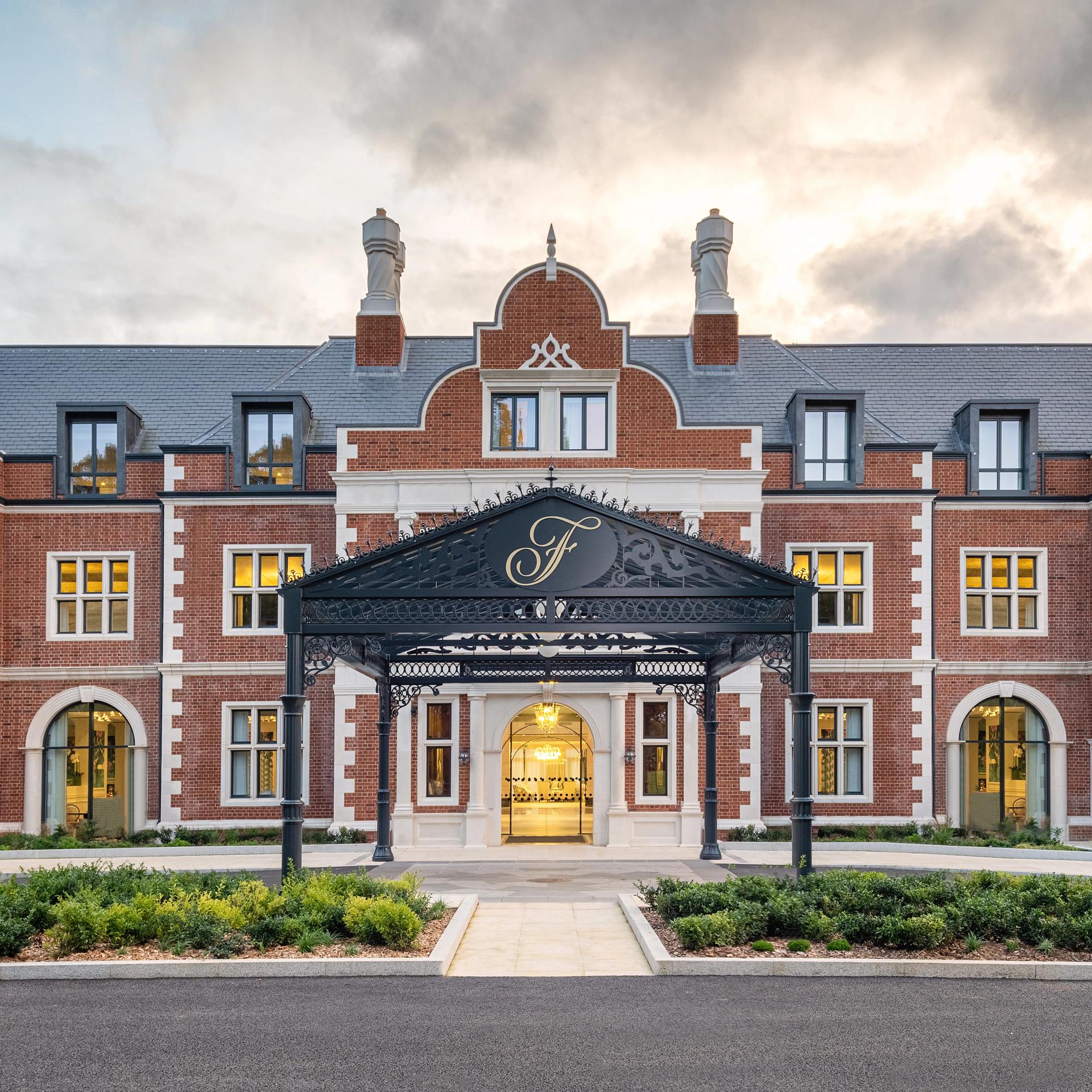 Front view of the the Fairmont Windsor Park hotel